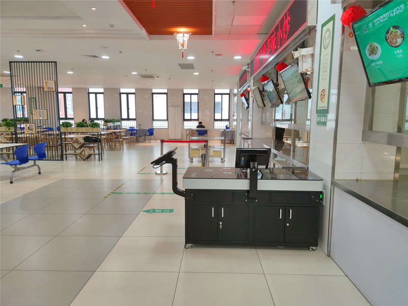 扬州大学某餐厅迎来新蓝云智慧餐厅